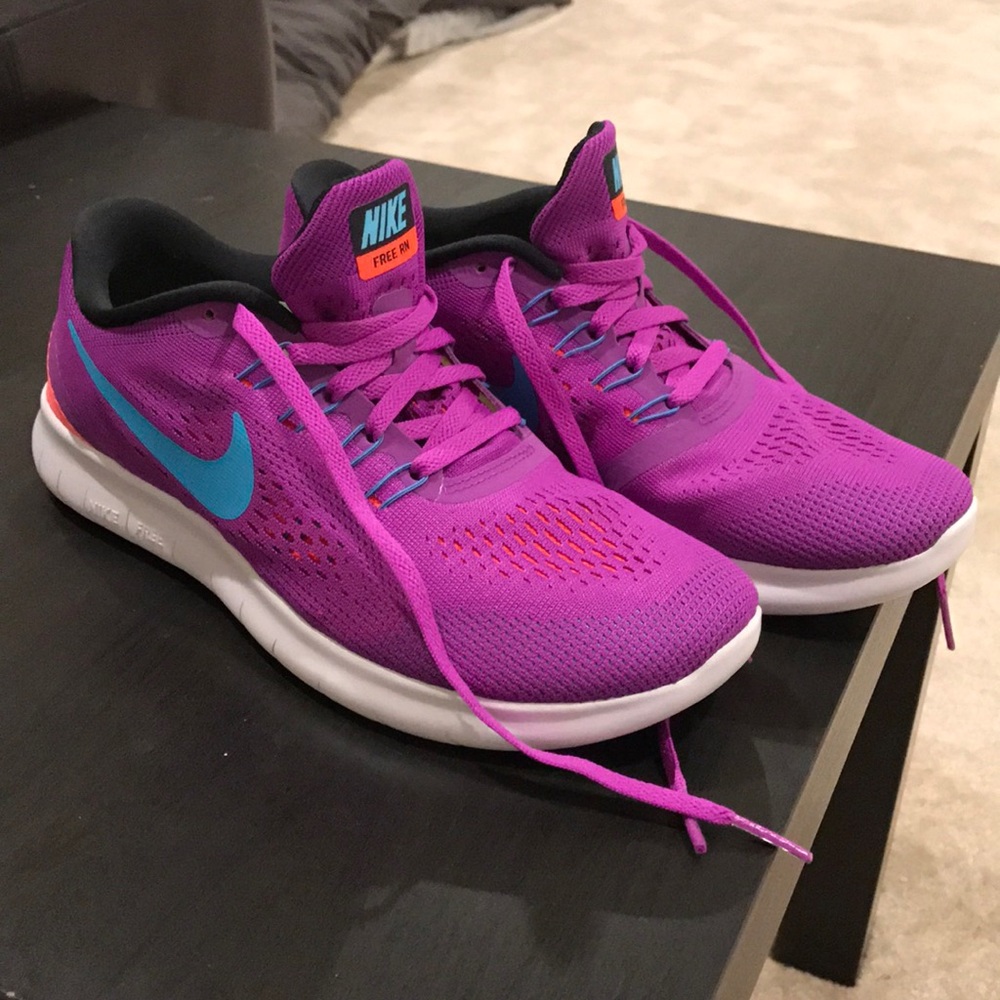 Nike Free Runs